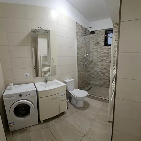 Garsoniera O&m Апартамент Крайова